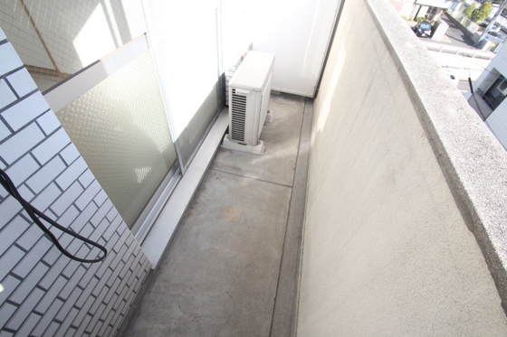 バルコニー　※別号屋の写真です