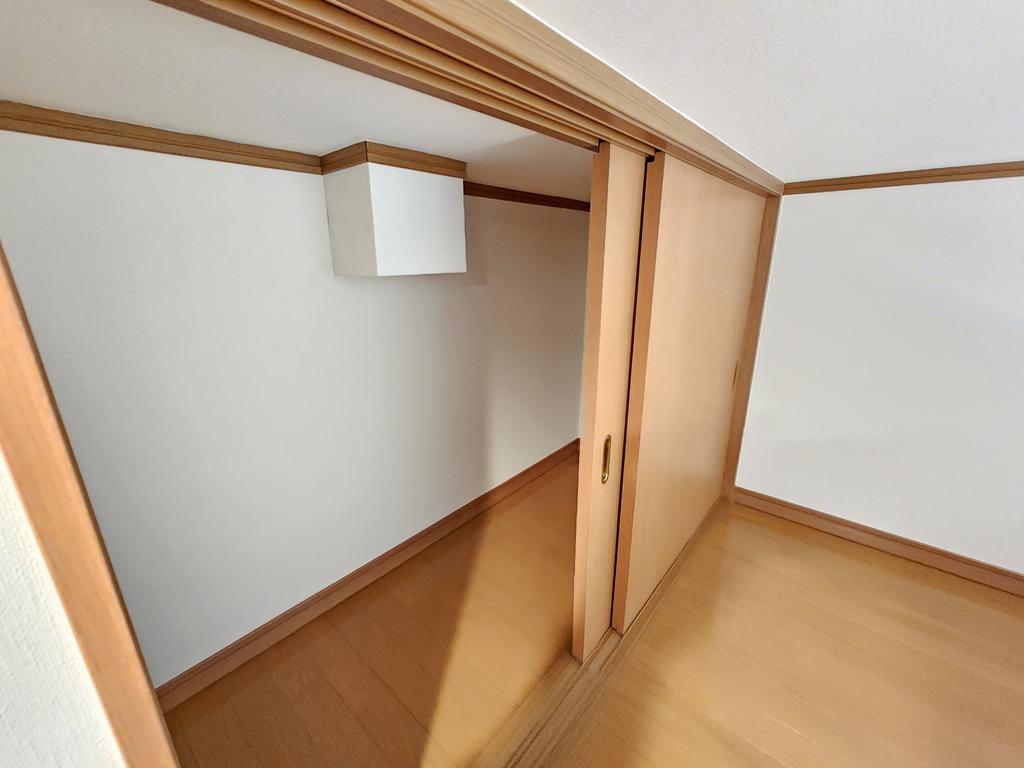 収納　内装済み別号室