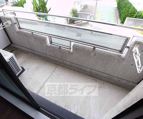 バルコニー　結構広いです