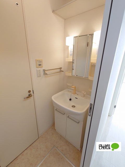 洗面設備　洗面化粧台