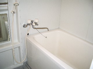 バス・シャワールーム　明るく清潔なこころ安らぐバスルーム！