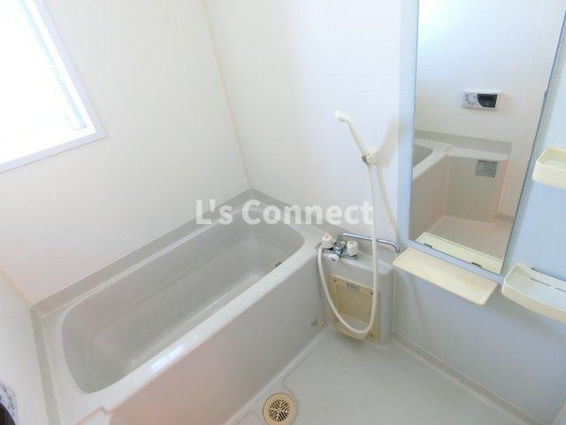 バス・シャワールーム　追焚き、浴室乾燥付きのお風呂。