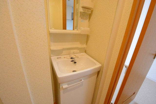 洗面設備　洗面化粧台付き！