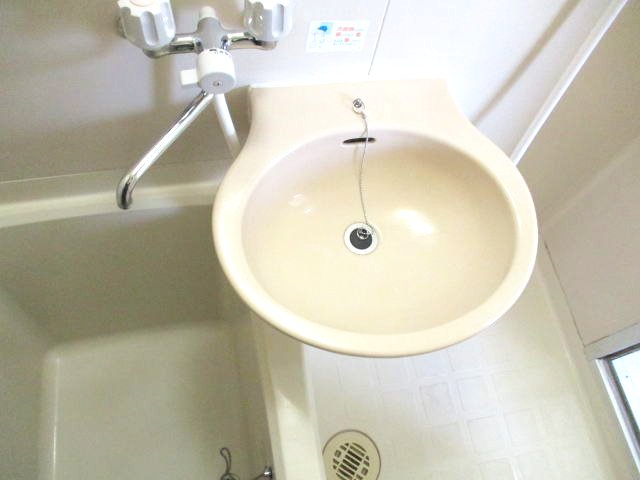 洗面設備　同仕様