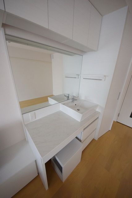 洗面設備　★大きな洗面スペースです★