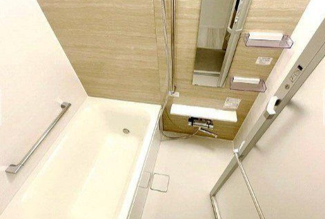 バス・シャワールーム　コンパクトで使いやすいお風呂です