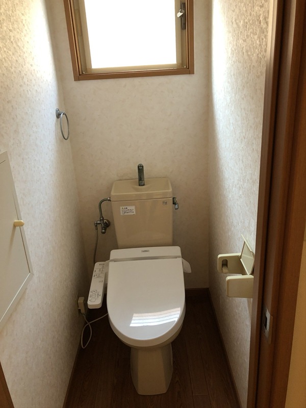 トイレ　別部屋参考