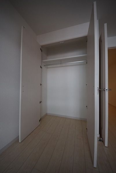 その他設備　※同建物　反転タイプ別室の参考写真　現況優先