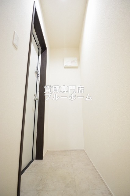 玄関　きれいな玄関スペース！