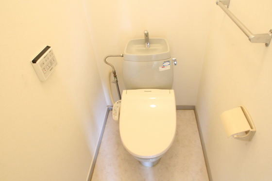 トイレ　※別号室のお写真です。