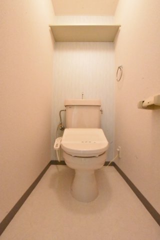 トイレ　別号室の画像です。ご参考下さい。