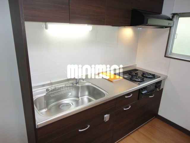 キッチン　３口ガスコンロ付きシステムキッチン♪