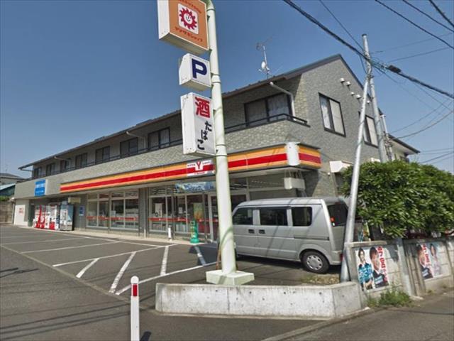 コンビニ　デイリーヤマザキ（コンビニ）まで938m