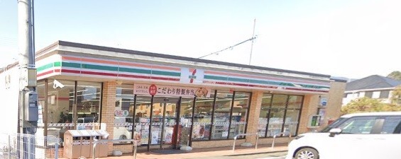 コンビニ　セブンイレブン小田原多古店（コンビニ）まで865m