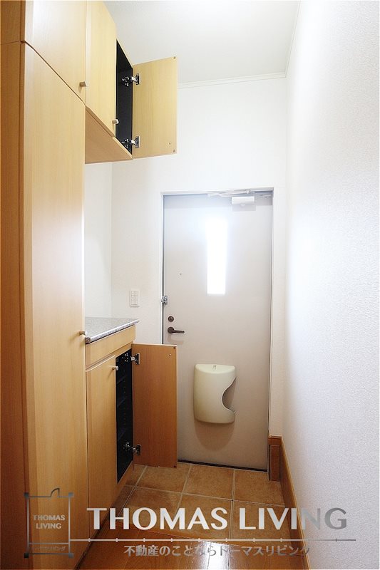 玄関　※写真を準備中のため、同シリーズの写真をご参照ください。