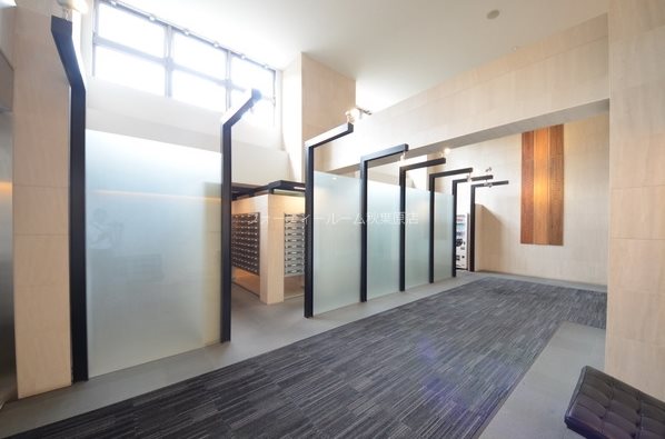 エントランス　《見学予約受付中》シリーズ型・レジデンスマンション！