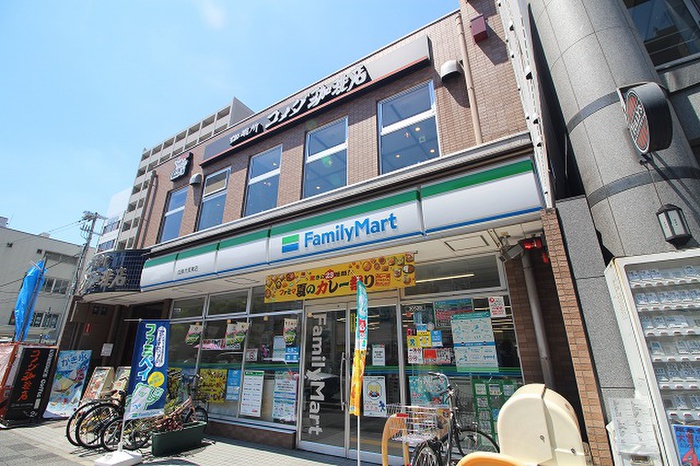 コンビニ　ファミリーマート四条大宮東店（コンビニ）まで120m