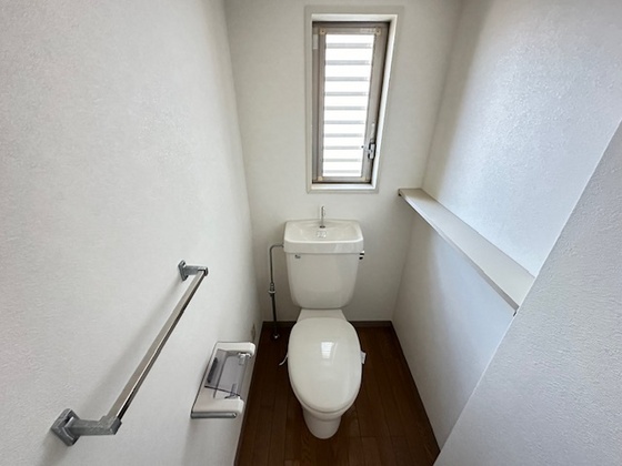 トイレ　※別部屋の写真です