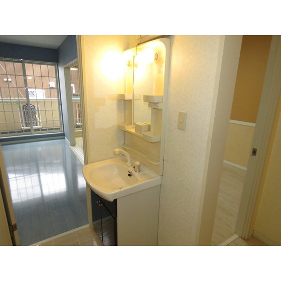 洗面設備　反転タイプになります。