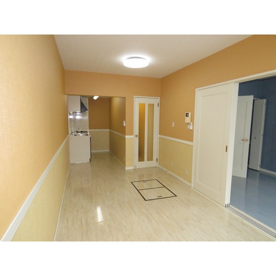 居室・リビング　反転タイプになります。