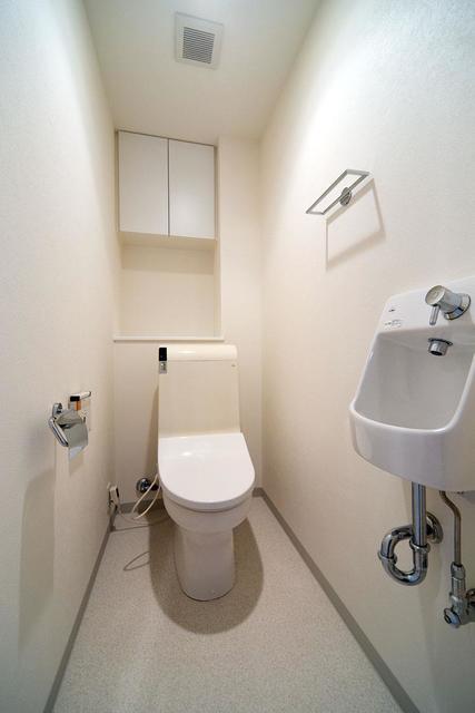 トイレ　※写真は同タイプ住戸です。