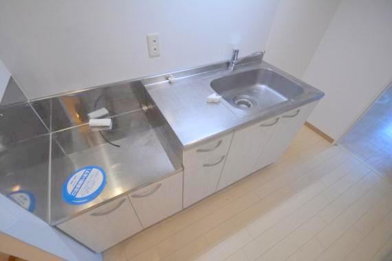 キッチン　あなたの好みに合わせたコンロを置いてくださいね。