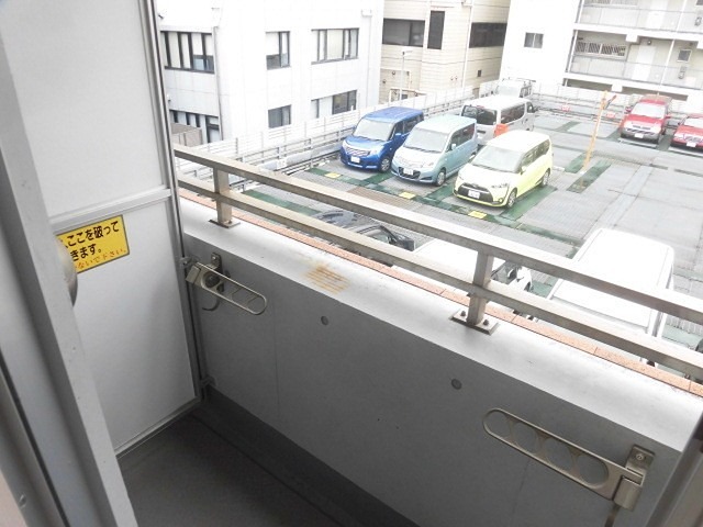 バルコニー　※同仕様写真