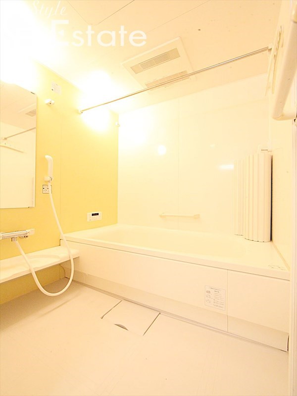 バス・シャワールーム　バスルーム