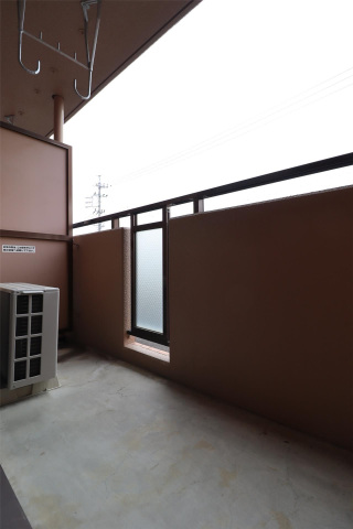 バルコニー　現況優先