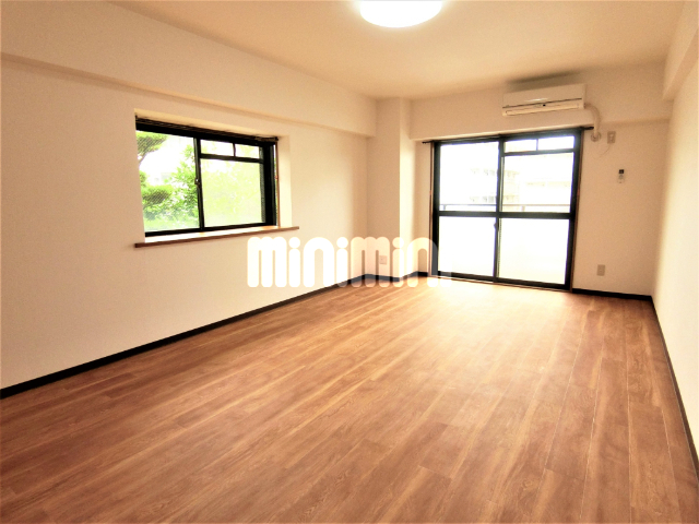 居室・リビング　※室内写真は別室サンプル。