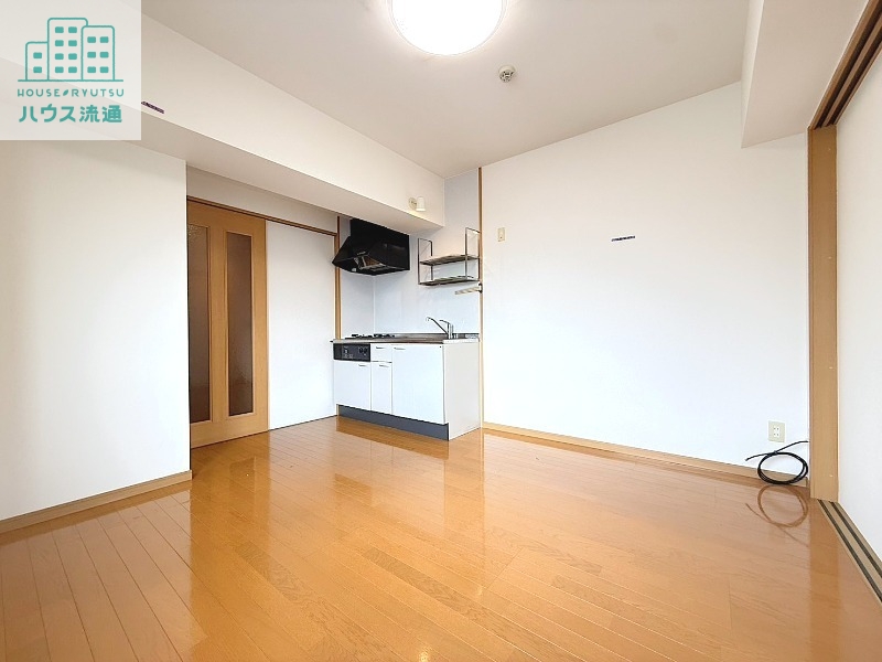 居室・リビング　※別号室の写真※