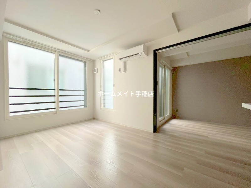 居室・リビング　広々リビングスペースございます！