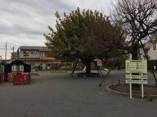 公園　祖師谷六丁目広場（公園）まで323m