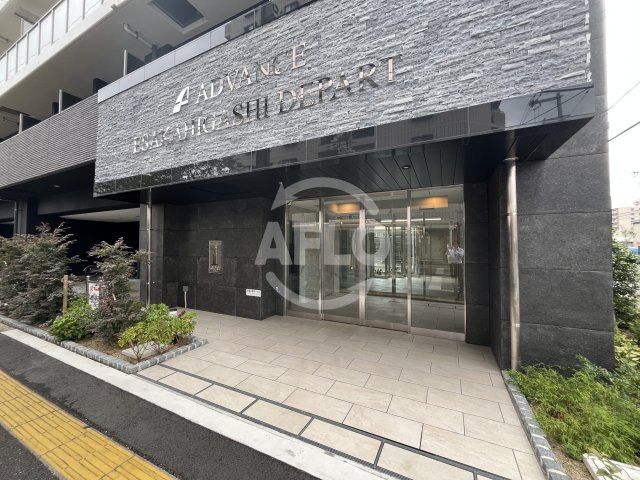 エントランス　アドバンス江坂東デパール　エントランス