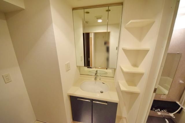 洗面設備　★独立洗面台もついています★