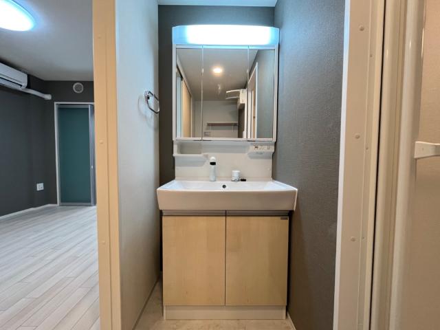 洗面設備　洗髪洗面化粧台