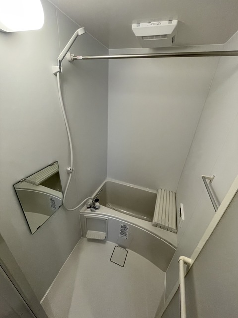 バス・シャワールーム　★同施工別建物の参考写真です★