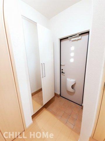 玄関　当社、チルホームのHPもご覧ください(^^)/物件情報多数♪