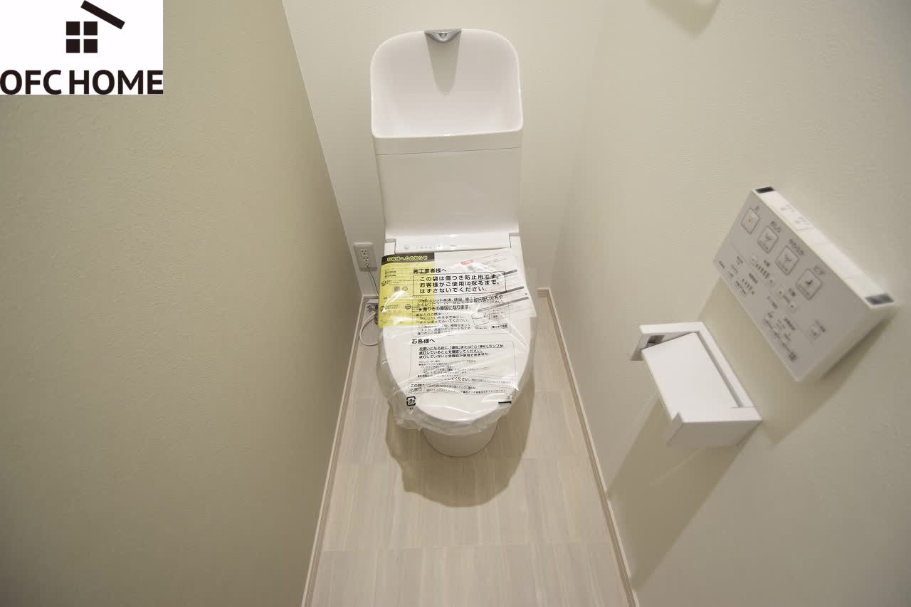 トイレ　写真は同シリーズの物で代用してます。