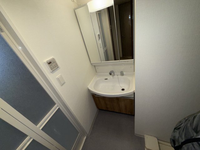 洗面設備　同物件別部屋写真