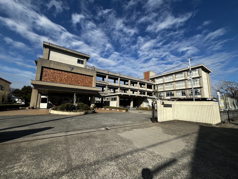 小学校　加古川市立加古川小学校（小学校）まで1004m