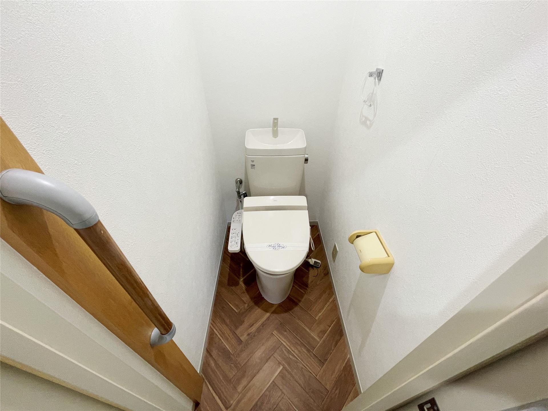 トイレ　トイレ