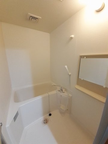 バス・シャワールーム　お風呂で日々の疲れを落としましょう