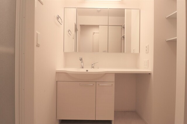 洗面設備　洗髪洗面化粧台