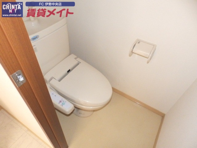 トイレ　同型参考写真