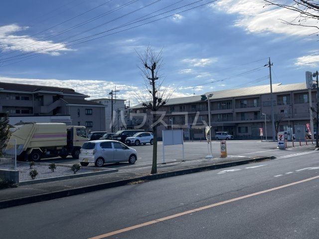 コンビニ　セブン-イレブン 鴻巣富士見２丁目店（コンビニ）まで377m