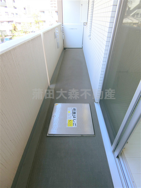 バルコニー　バルコニー　物干し金具付