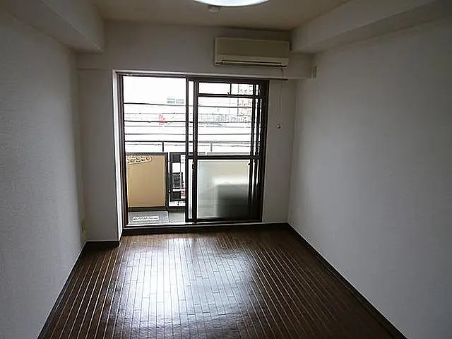 居室・リビング　使いやすい居間です