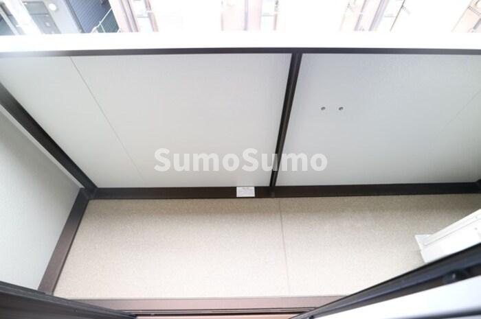 バルコニー　お洗濯にも便利なバルコニー付き