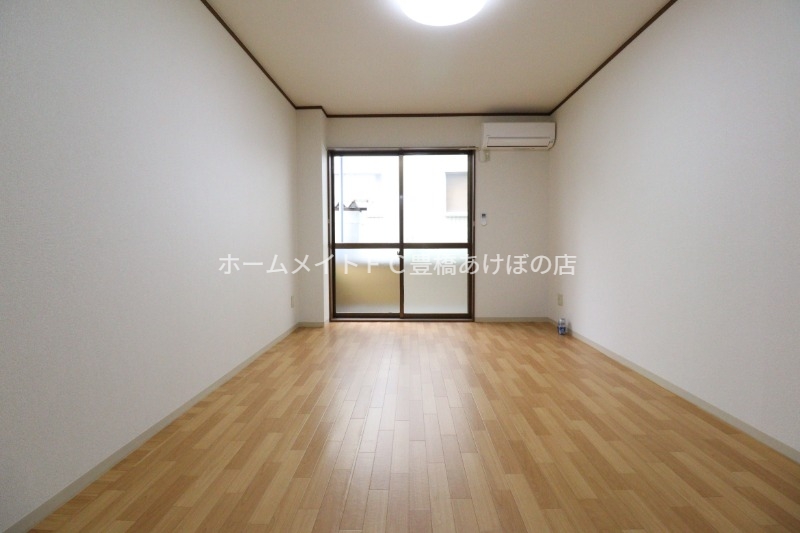 居室・リビング　同型別部屋写真